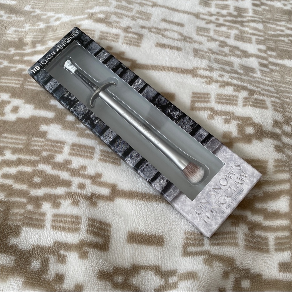 Urban Decay Jon Snow’s Longclaw Eyeshadow Brush